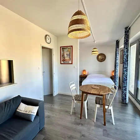 Apartment Rosario' Port D'hyeres - Air-conditioned And Wifi Hyeres