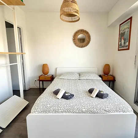 Apartment Rosario' Port D'hyeres - Air-conditioned And Wifi