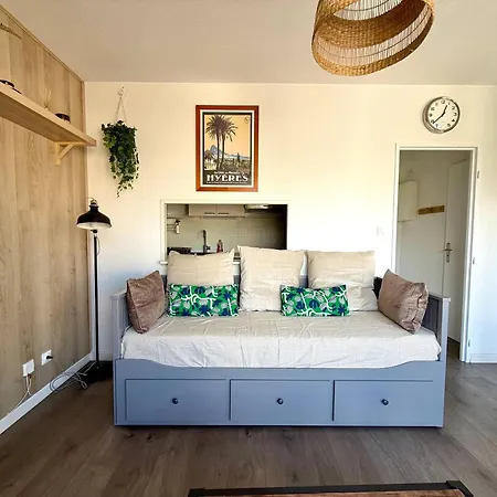 Rosario' Port D'hyeres - Air-conditioned And Wifi *