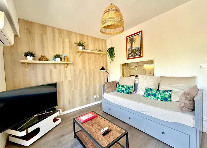 Rosario' Port D'hyeres - Air-conditioned And Wifi Hyères