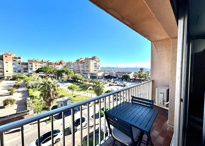 Rosario' Port D'hyeres - Air-conditioned And Wifi Hyères